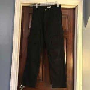 Garage Remi Straight Cargo Pant Size 5 in Black in great condition!